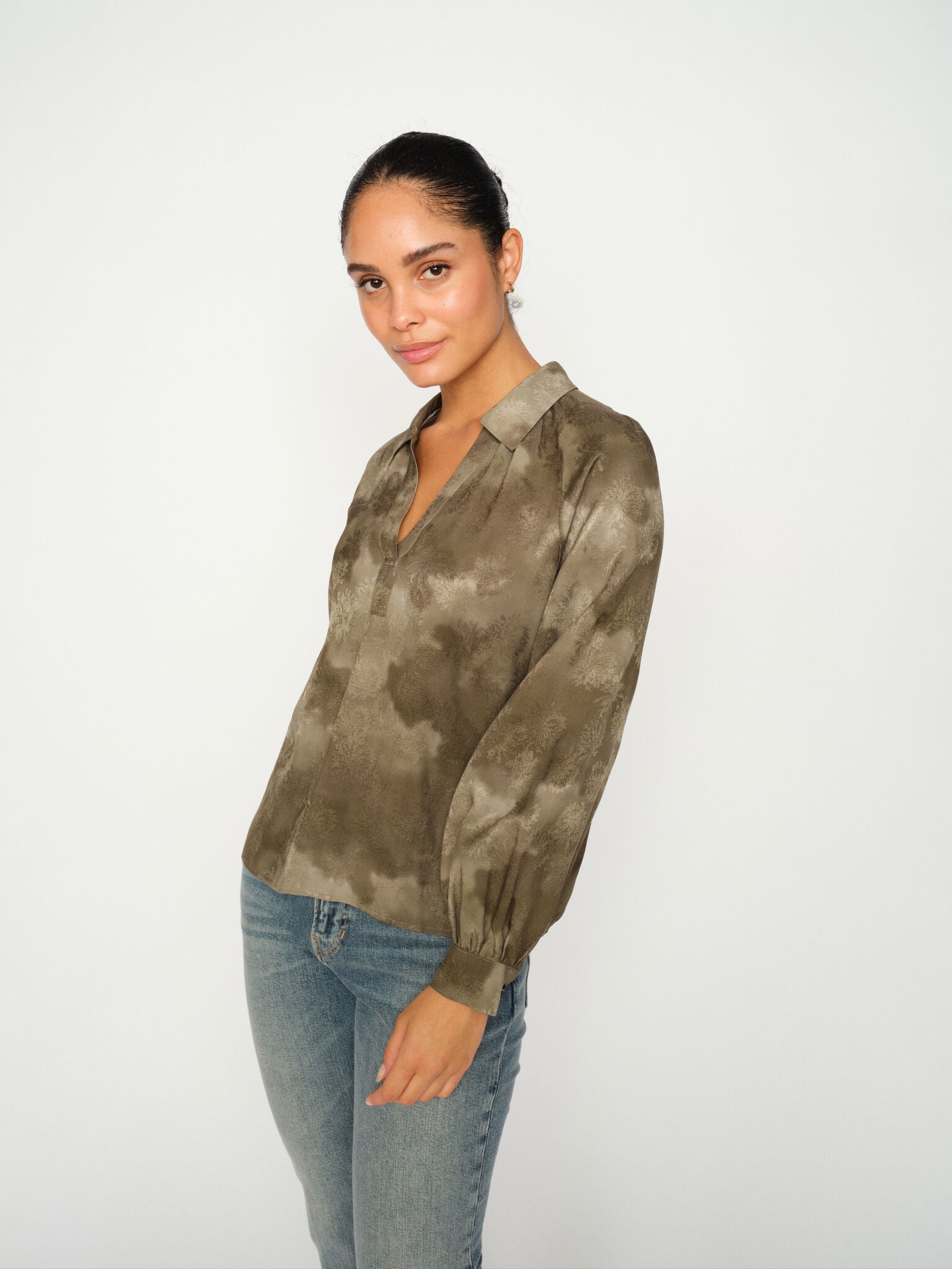 Modelshot / Olive Night / Detail